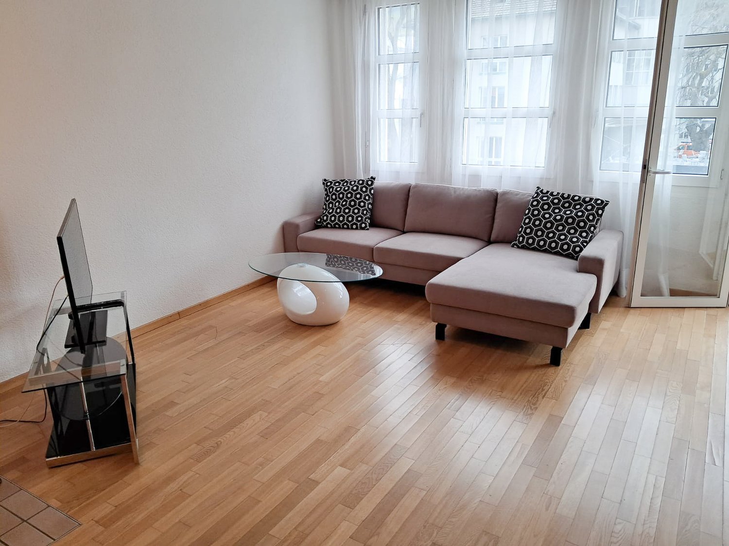 2 ½ Zimmer möblierte Wohnung