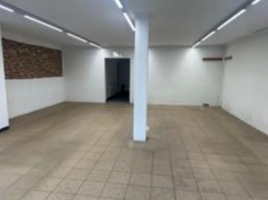 168m² commerciale