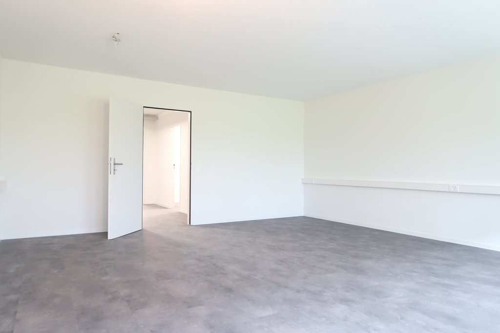 79m² office