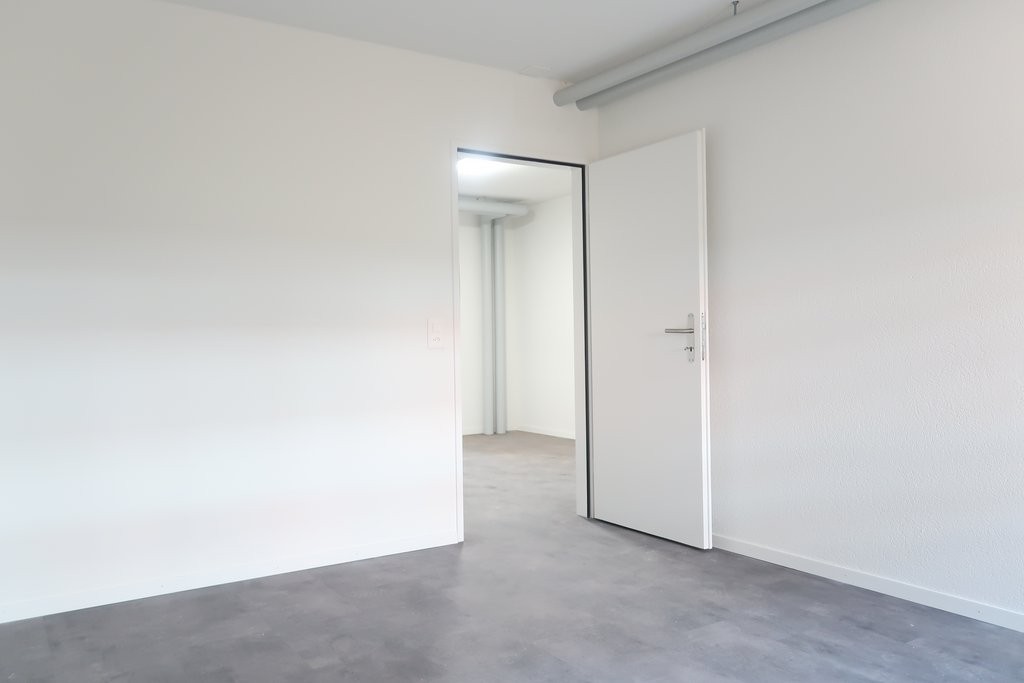 79m² office