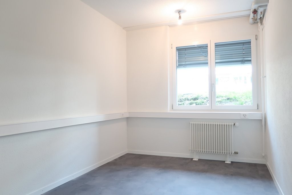 79m² office