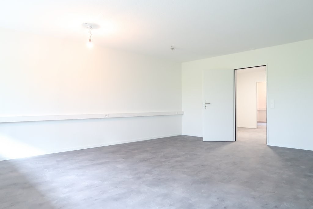 79m² office