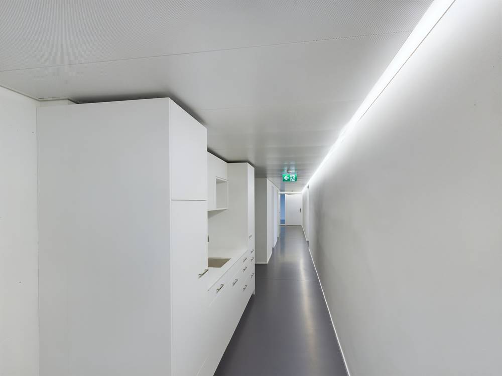 140m² office