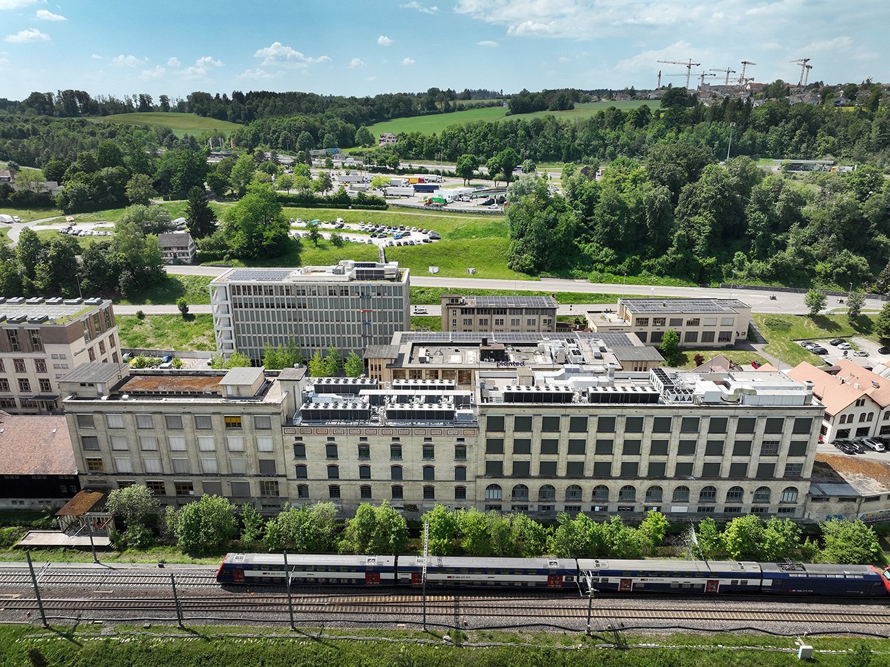 282m² office