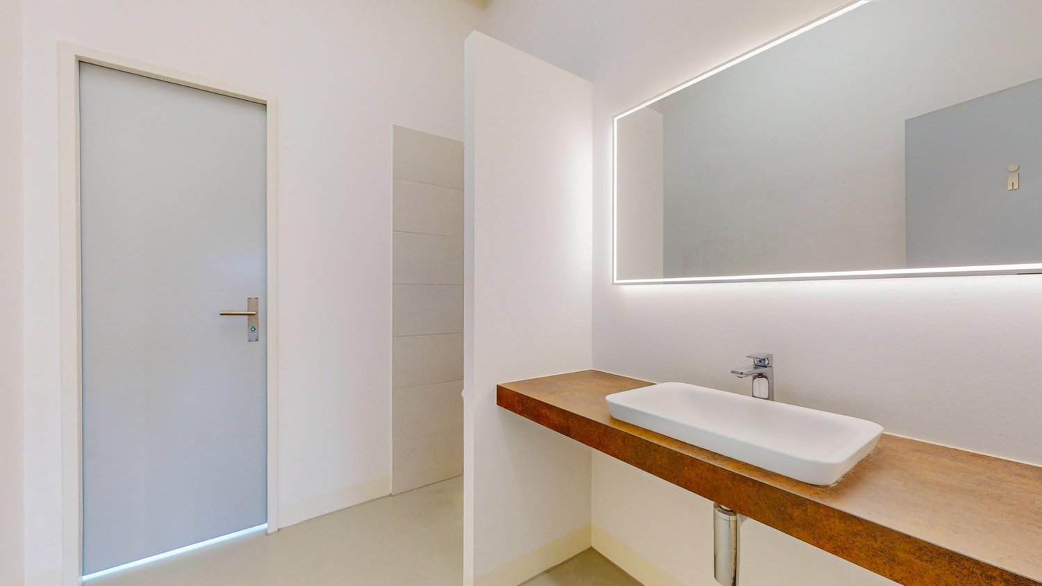 335m² office