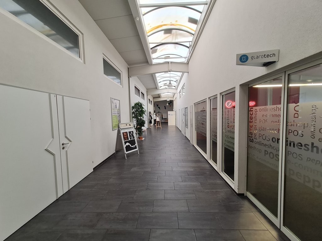 342m² office