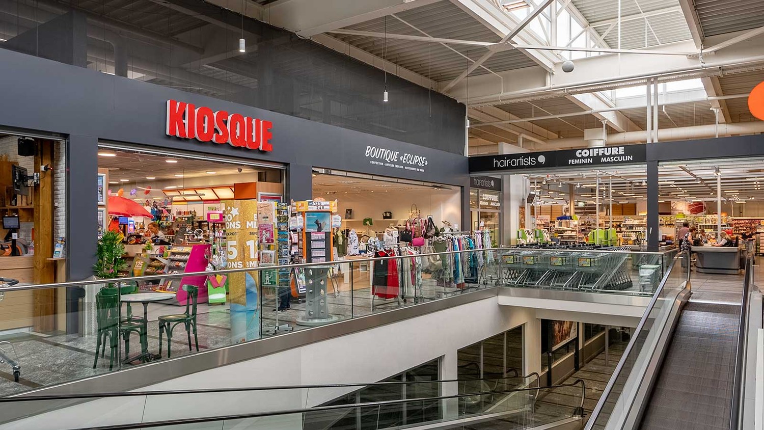 80m² department store