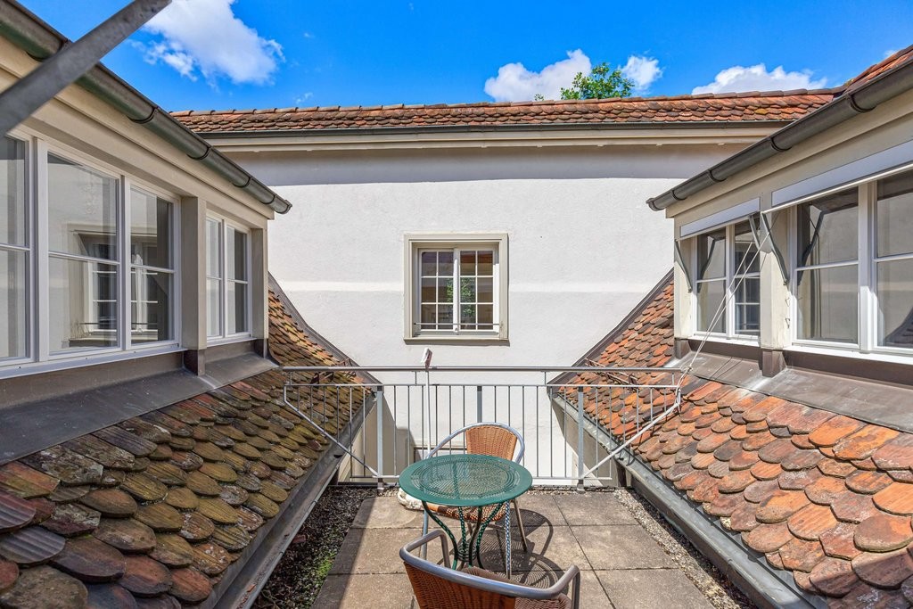 125m² office