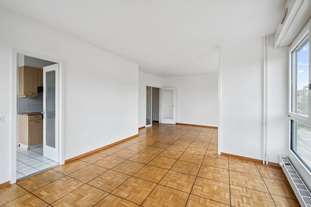 5 rooms apartment
