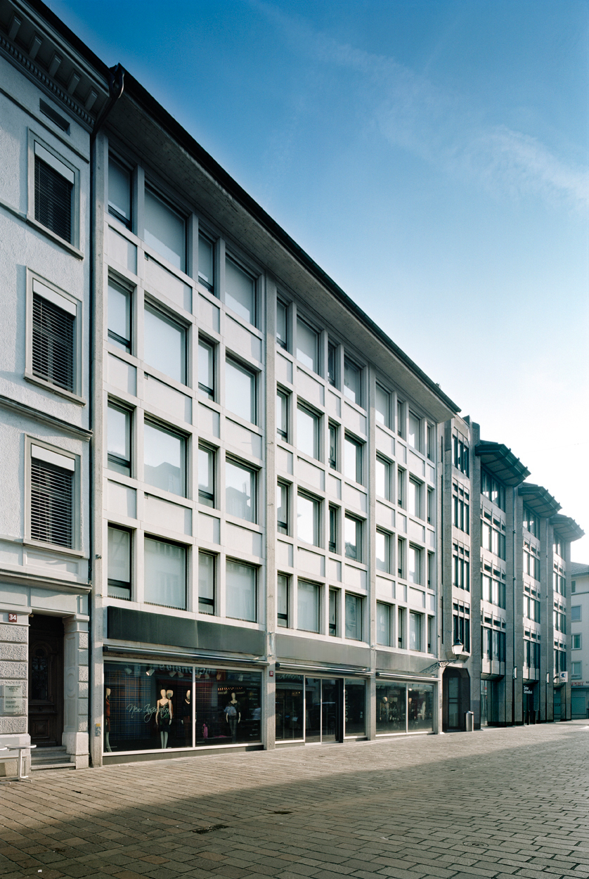 660m² office