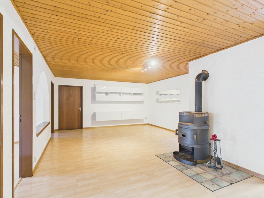 5 rooms apartment
