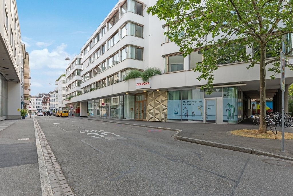 75m² office