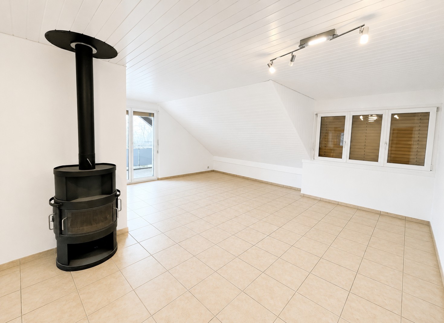 3 ½ rooms attic flat
