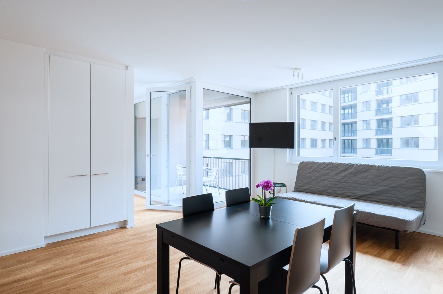 2 ½ rooms furnished flat