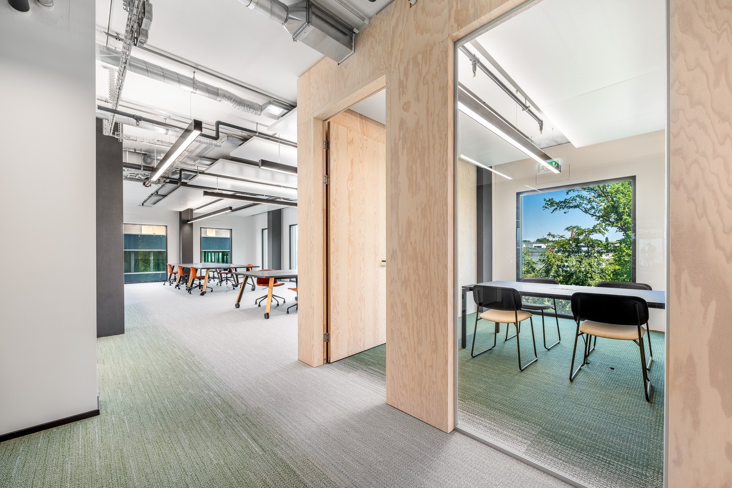 346m² bureau