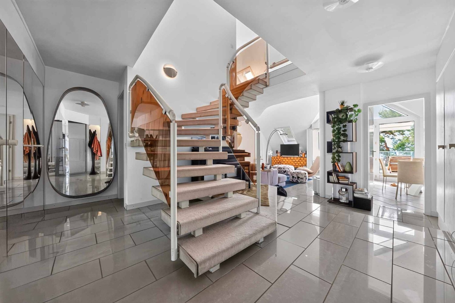 5 rooms attic flat