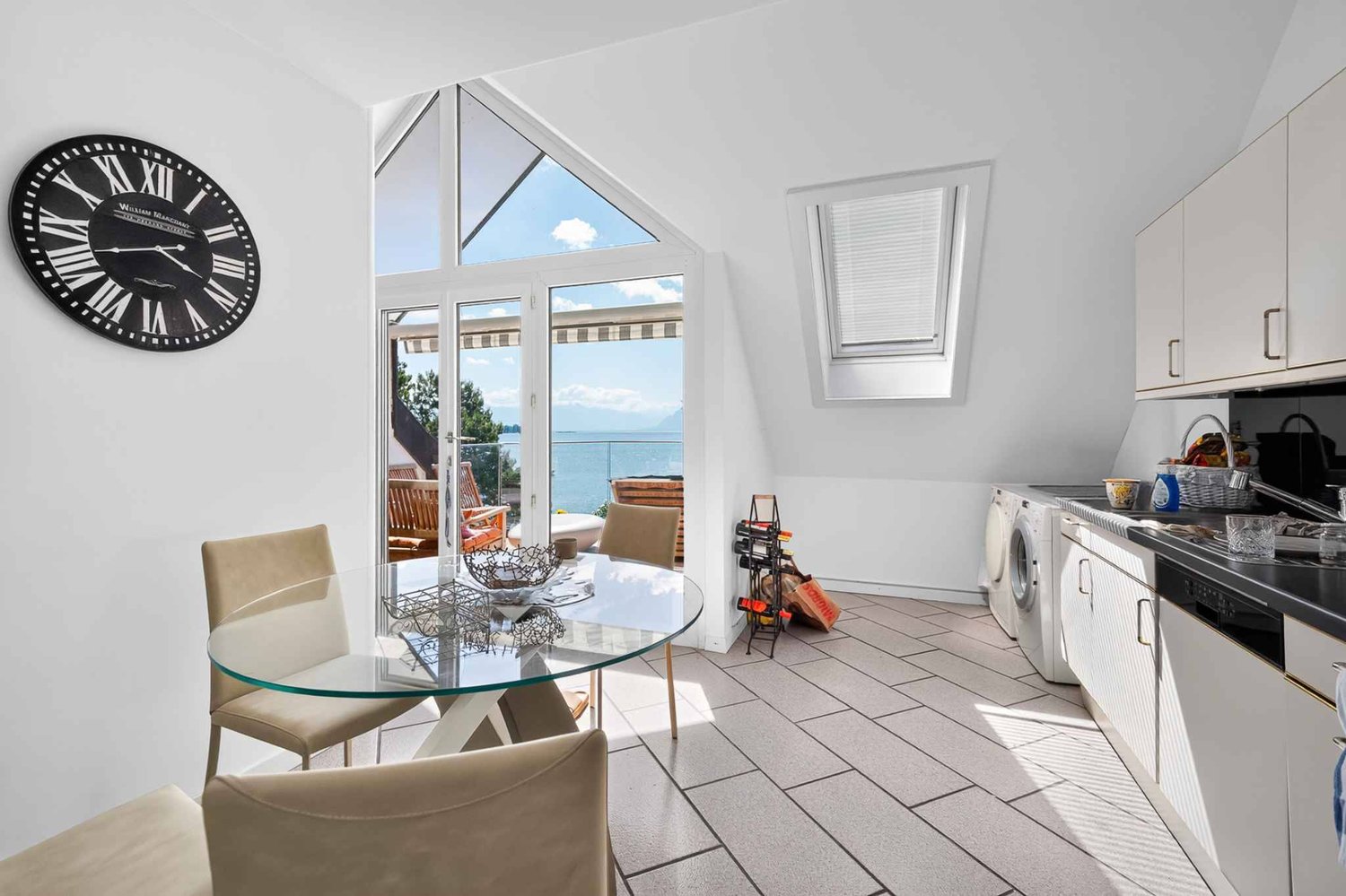 5 rooms attic flat