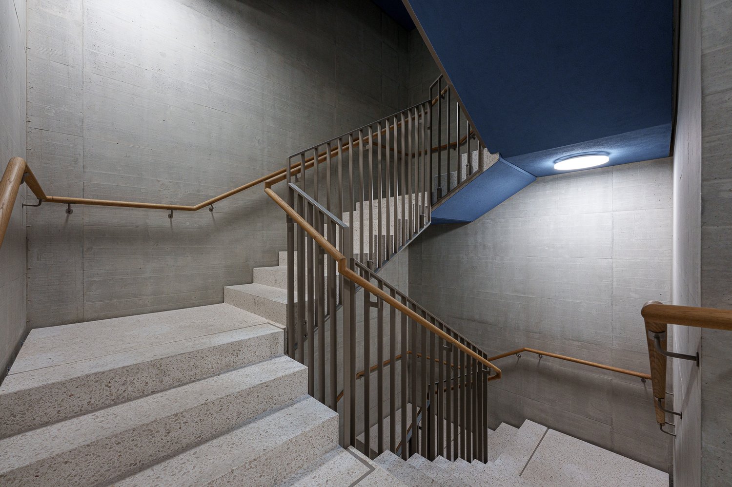 179m² office
