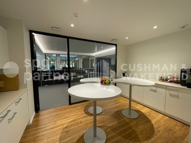 430m² Büro