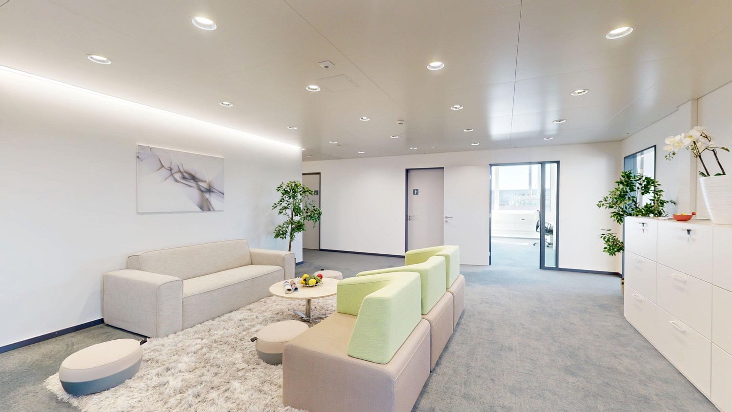 307m² office