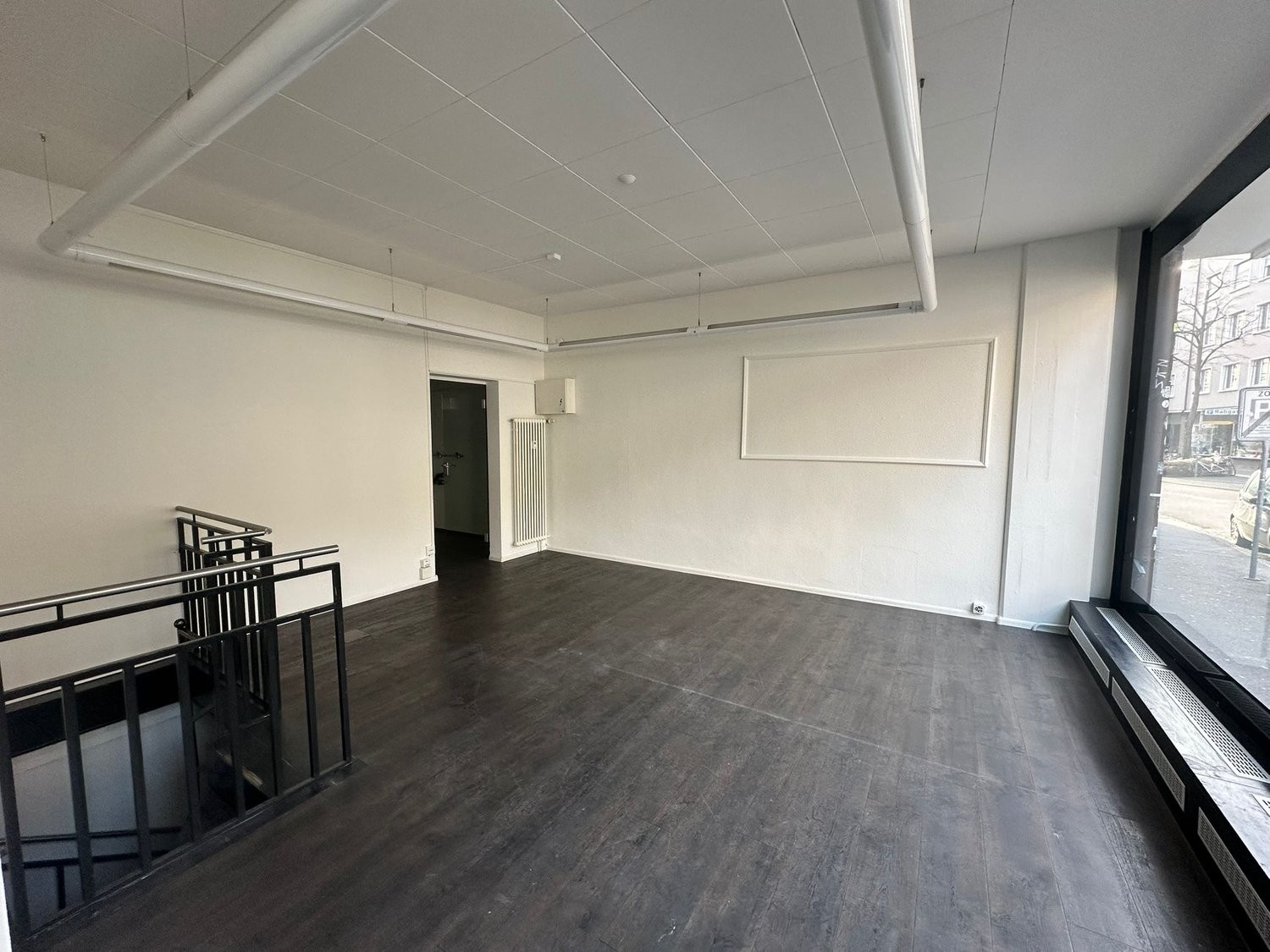 110m² shop
