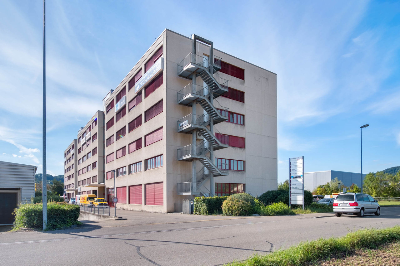 154m² commercial