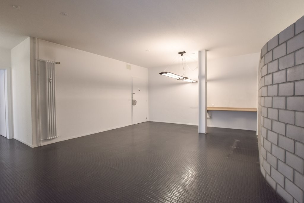 133m² commercial