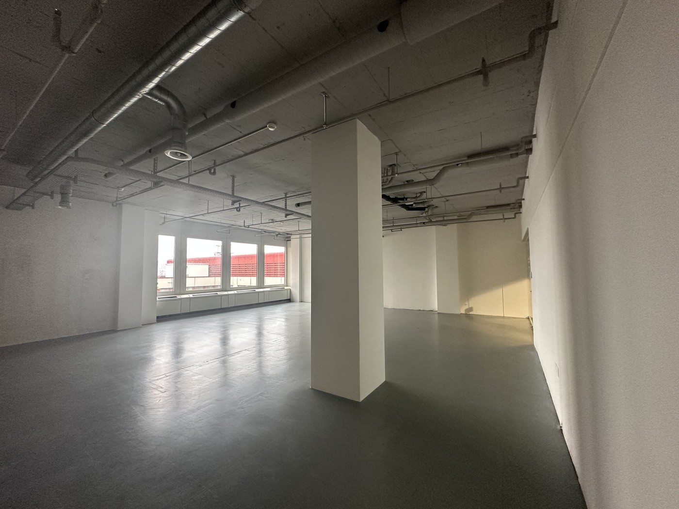 117m² office