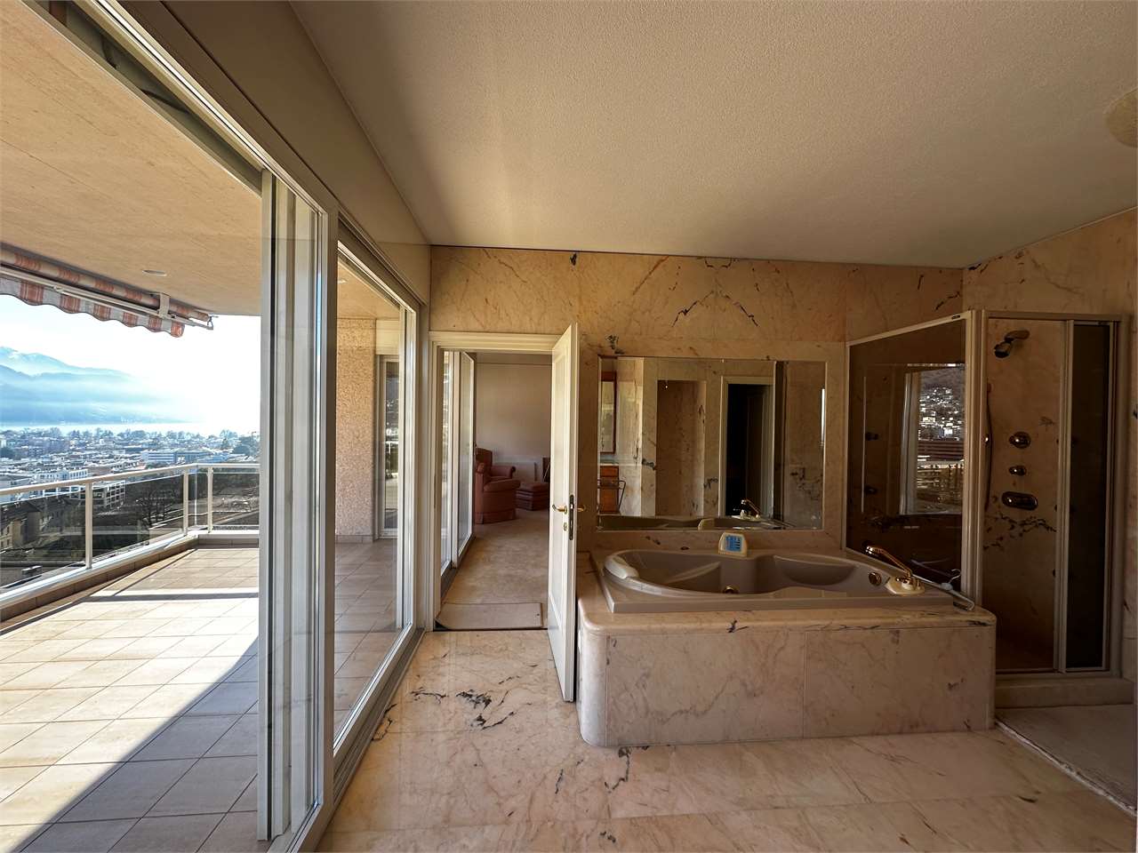 9-Zimmer-Wohnung