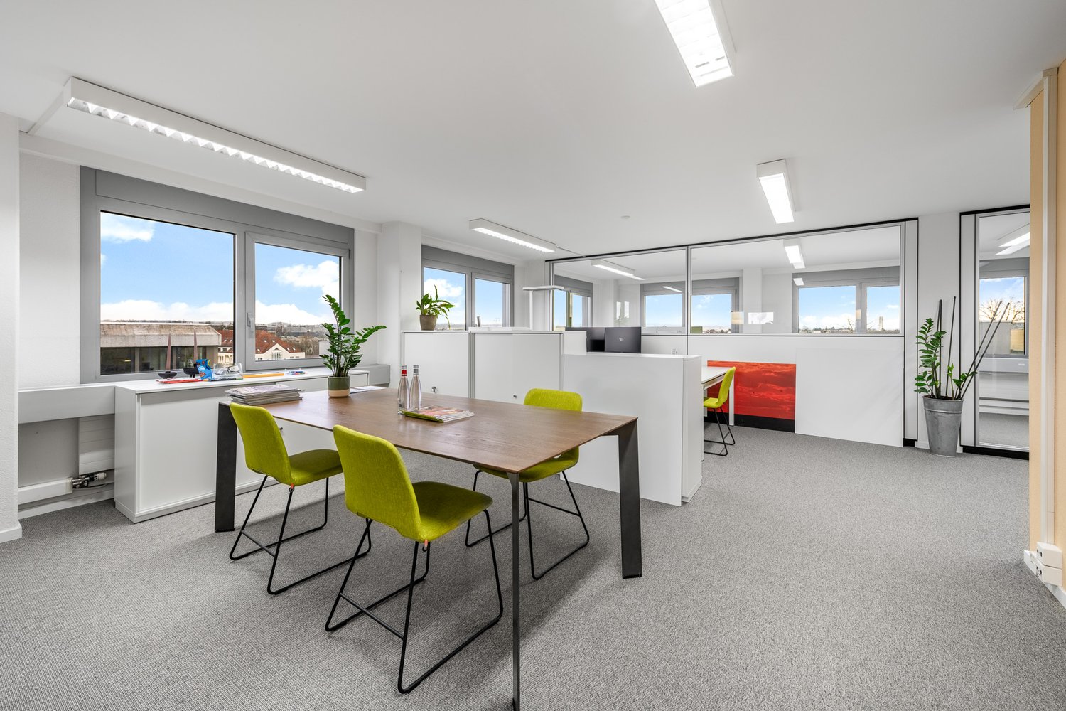 153m² office