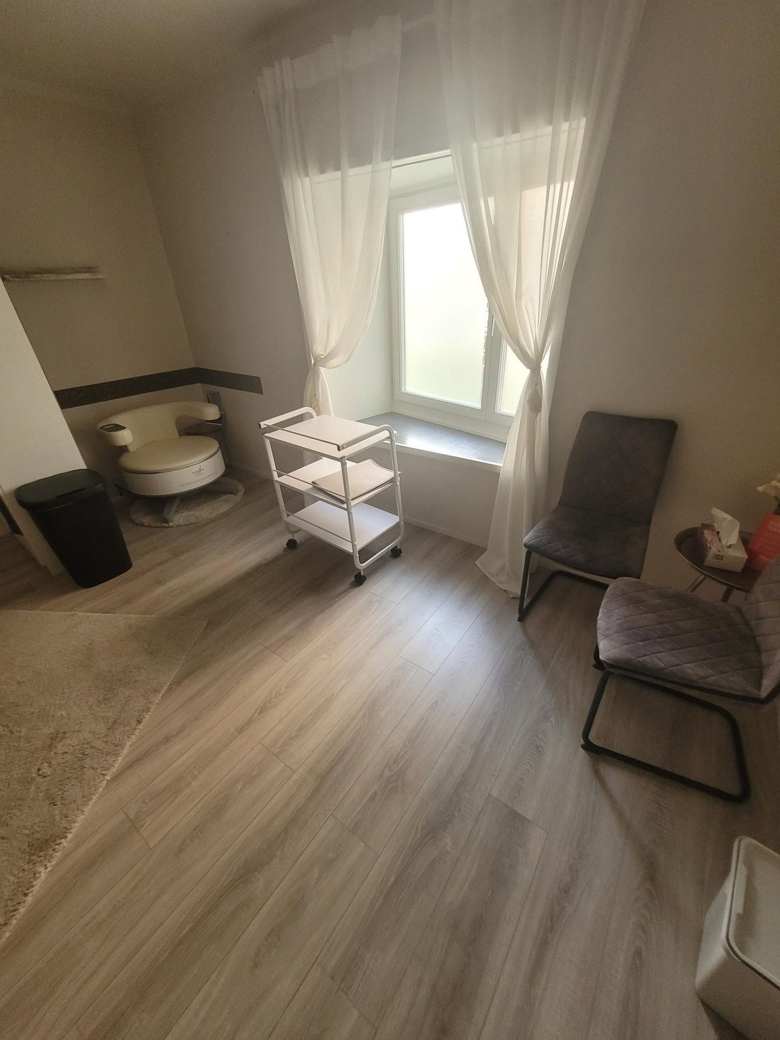 57m² commercial