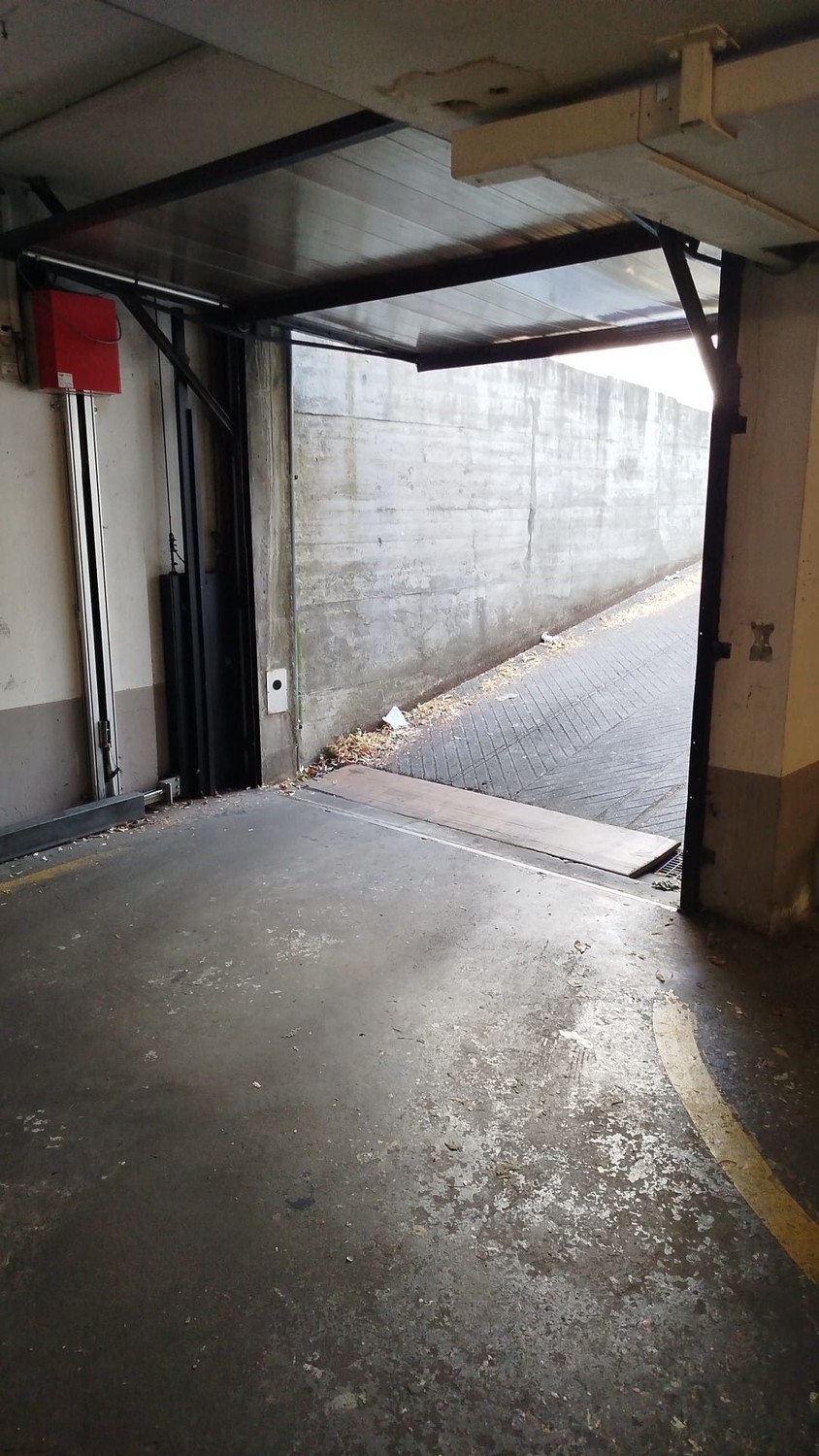 Underground slot