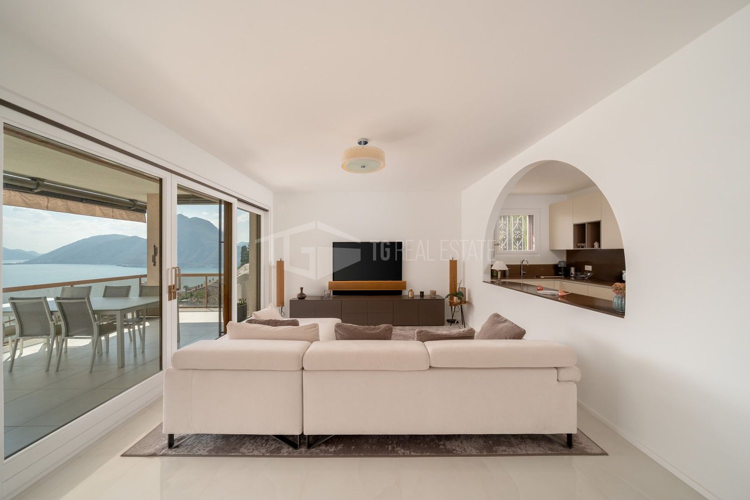 2 ½ rooms furnished flat