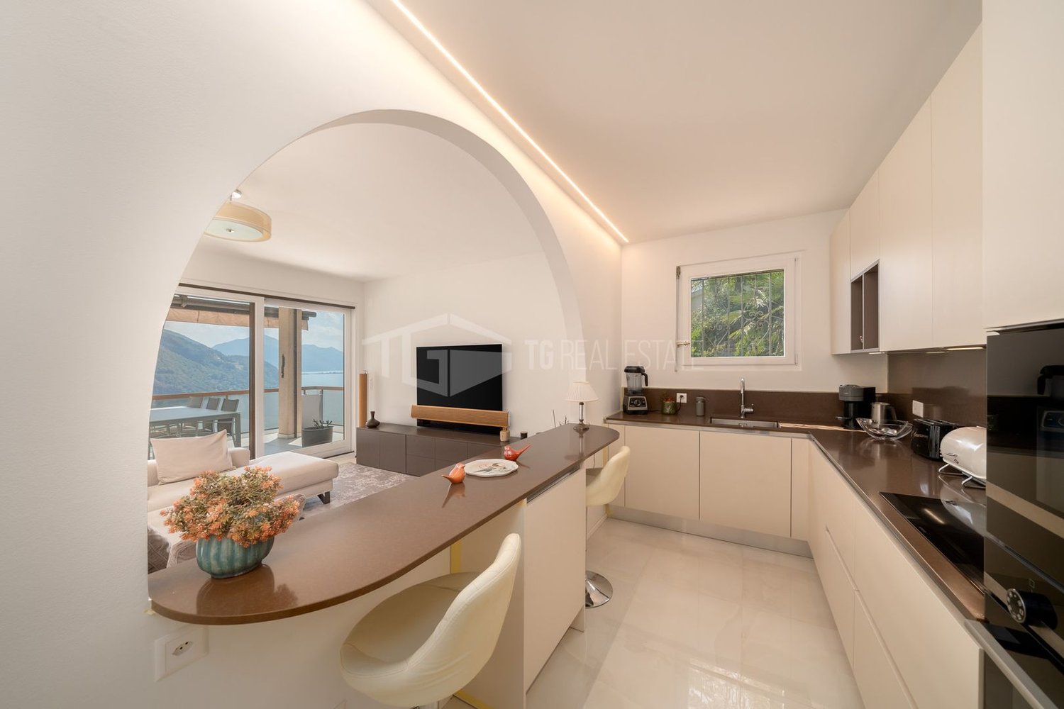 2 ½ rooms furnished flat