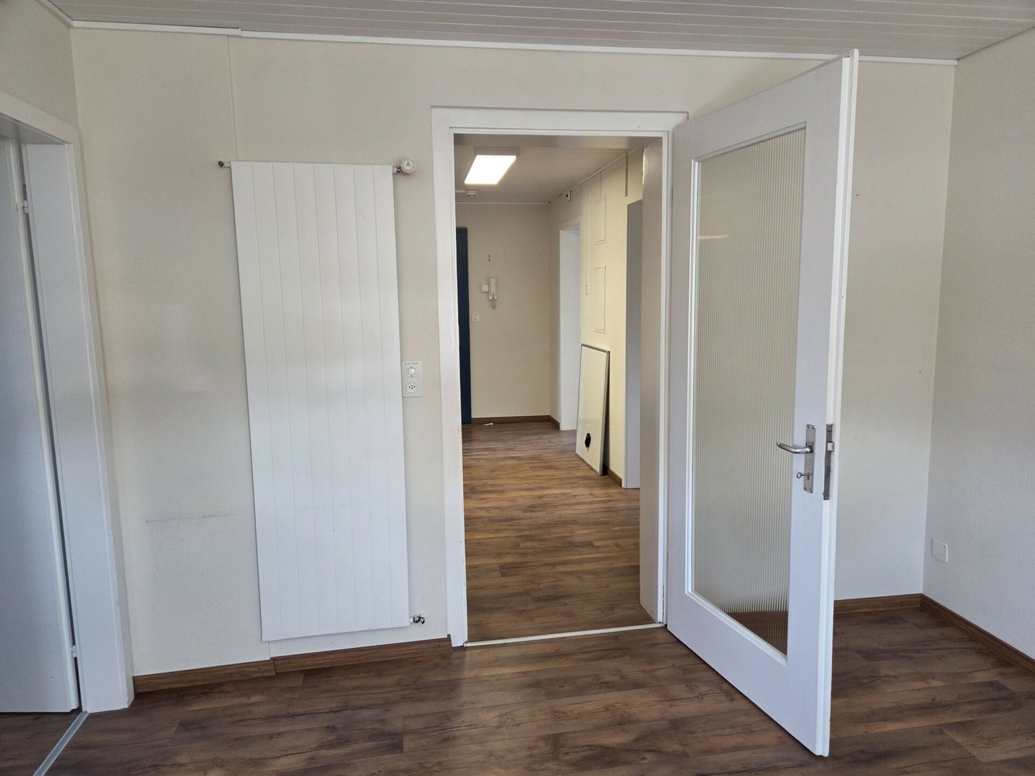 87m² office