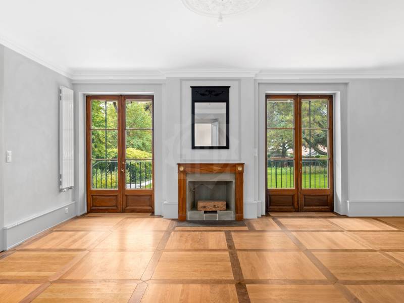 9 Zimmer Einfamilienhaus
