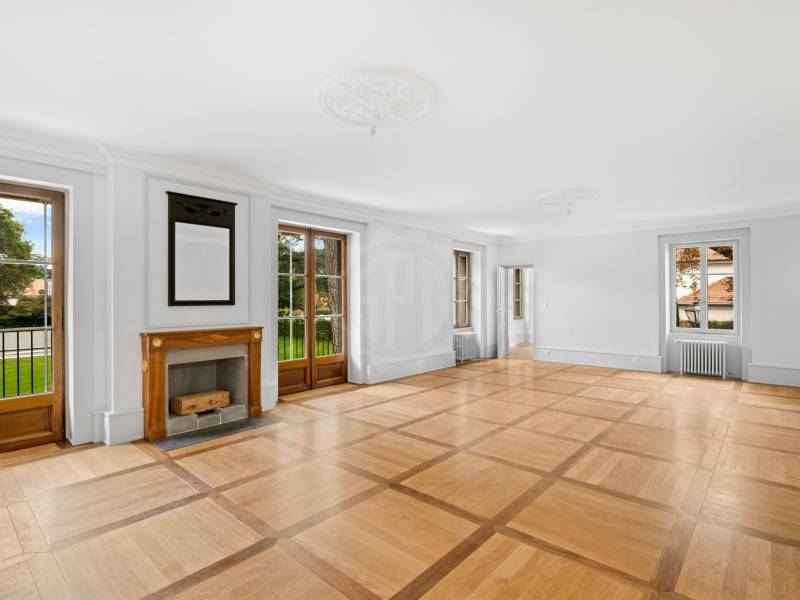 9 Zimmer Einfamilienhaus
