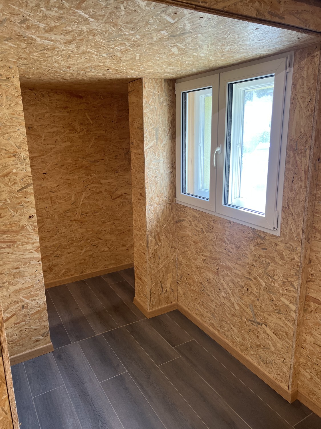 25-25m² commercial