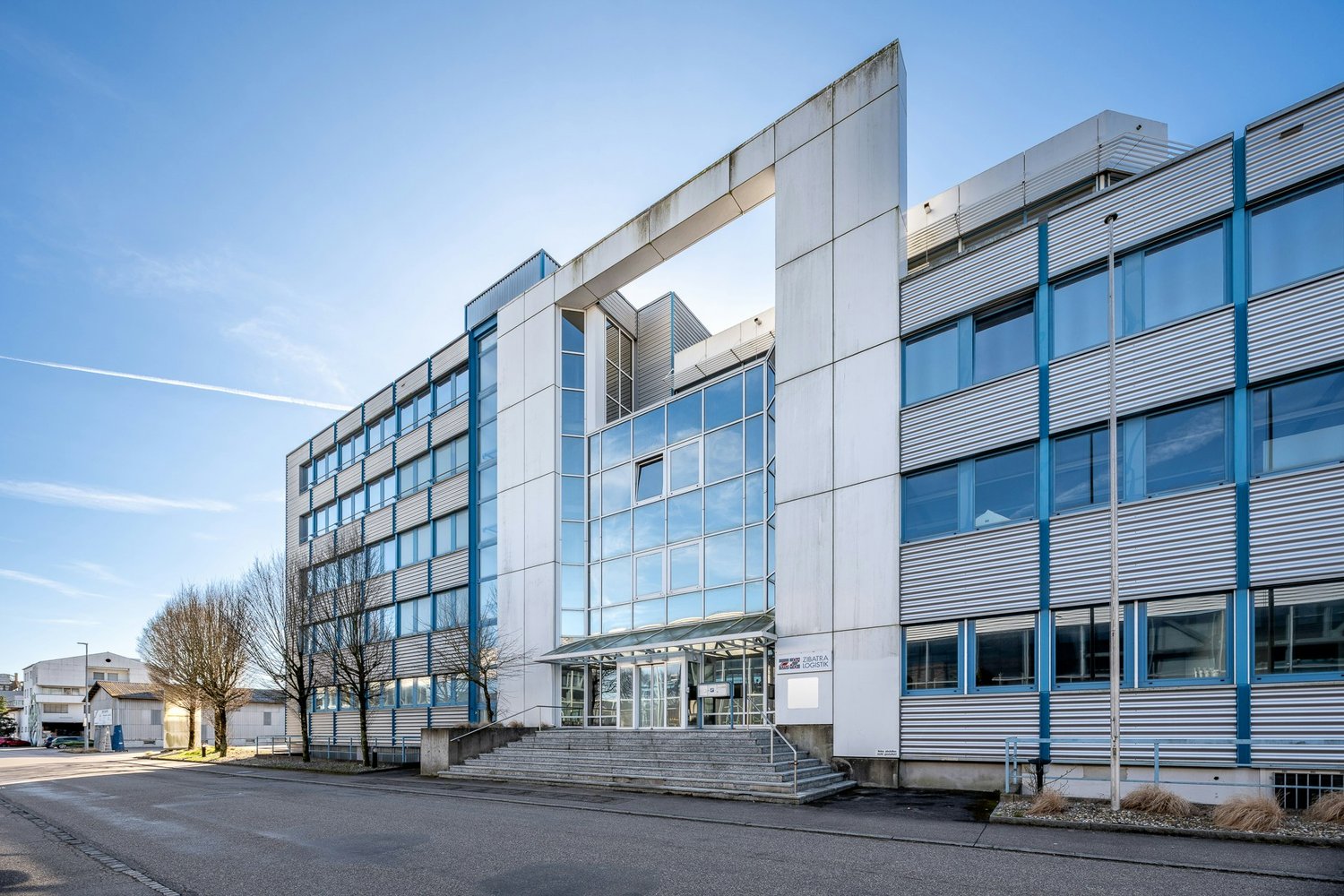 2500m² commerciale
