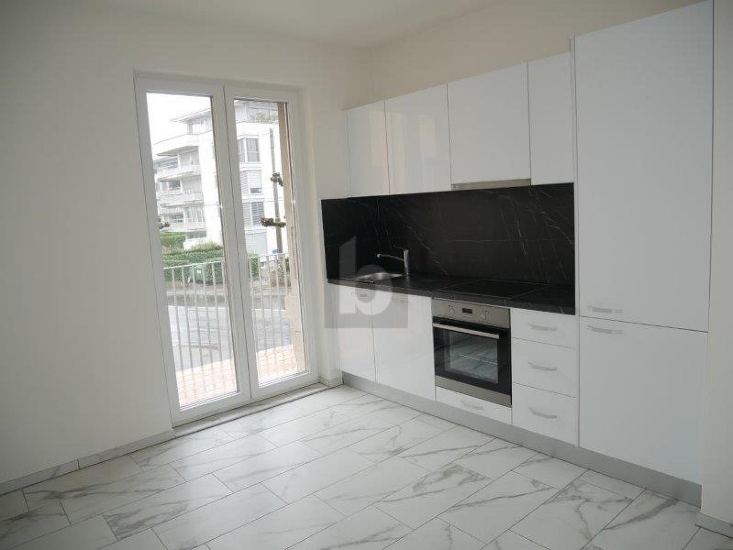 33 rooms multi family house