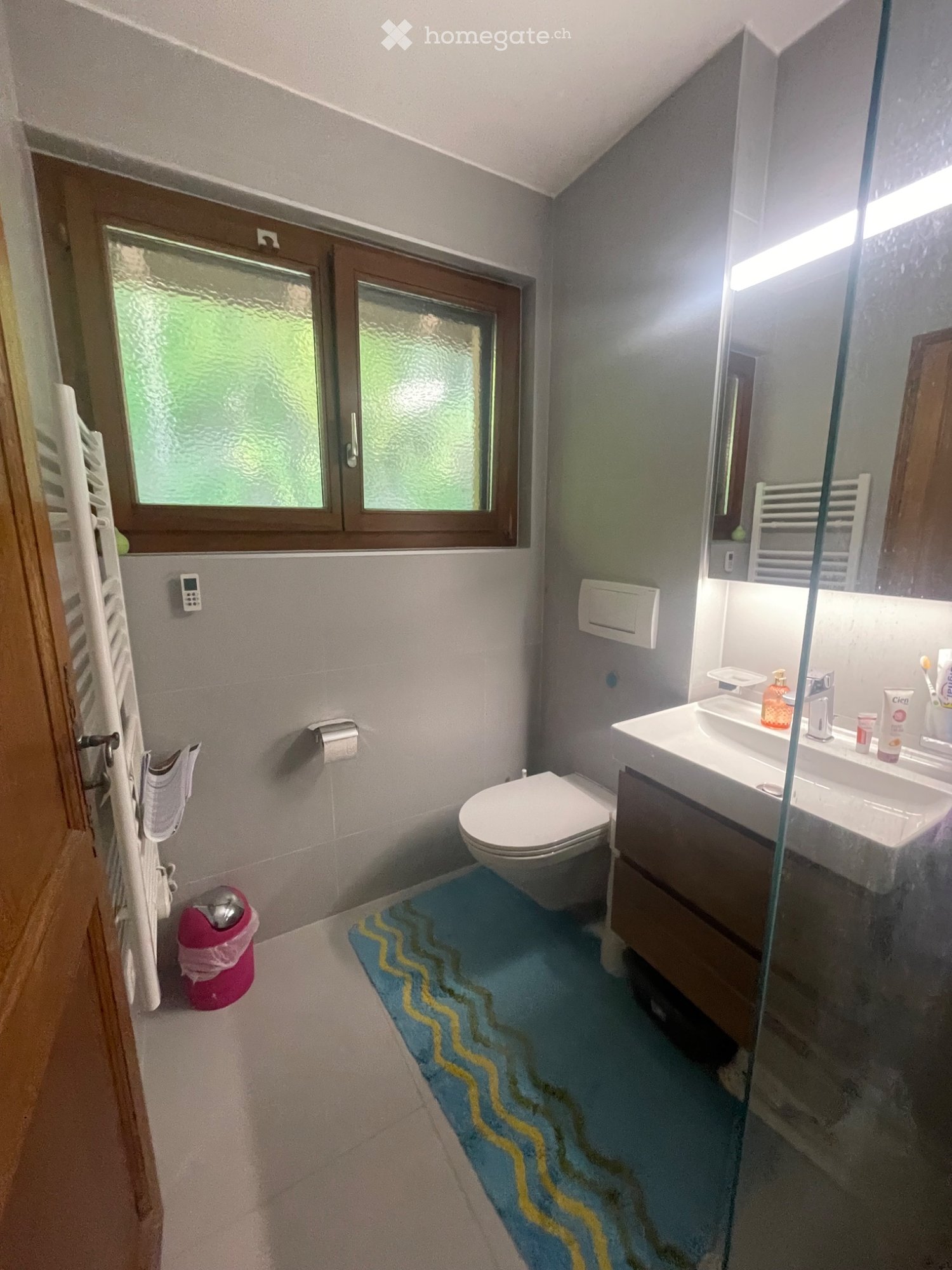 5 rooms apartment