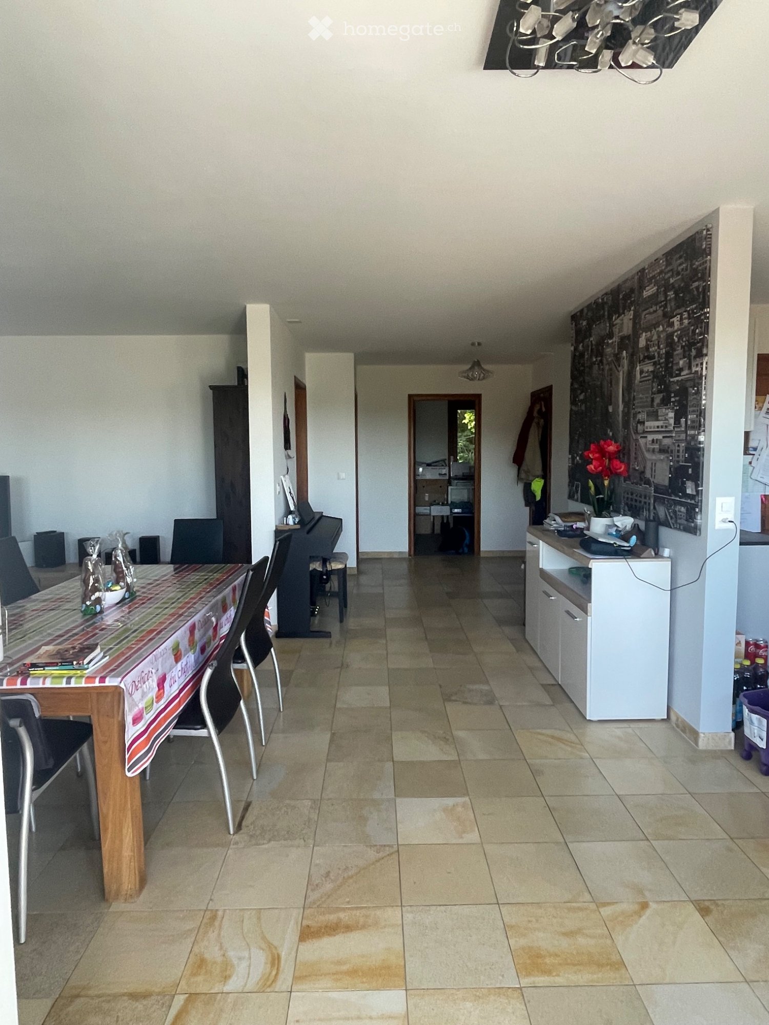5 rooms apartment