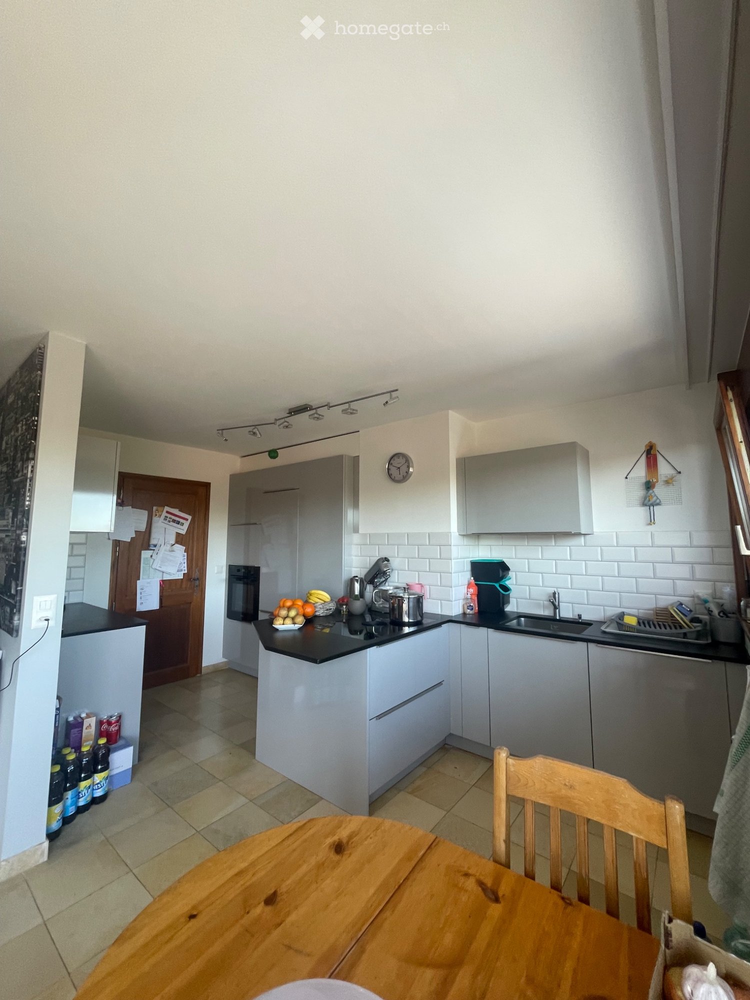 5 rooms apartment