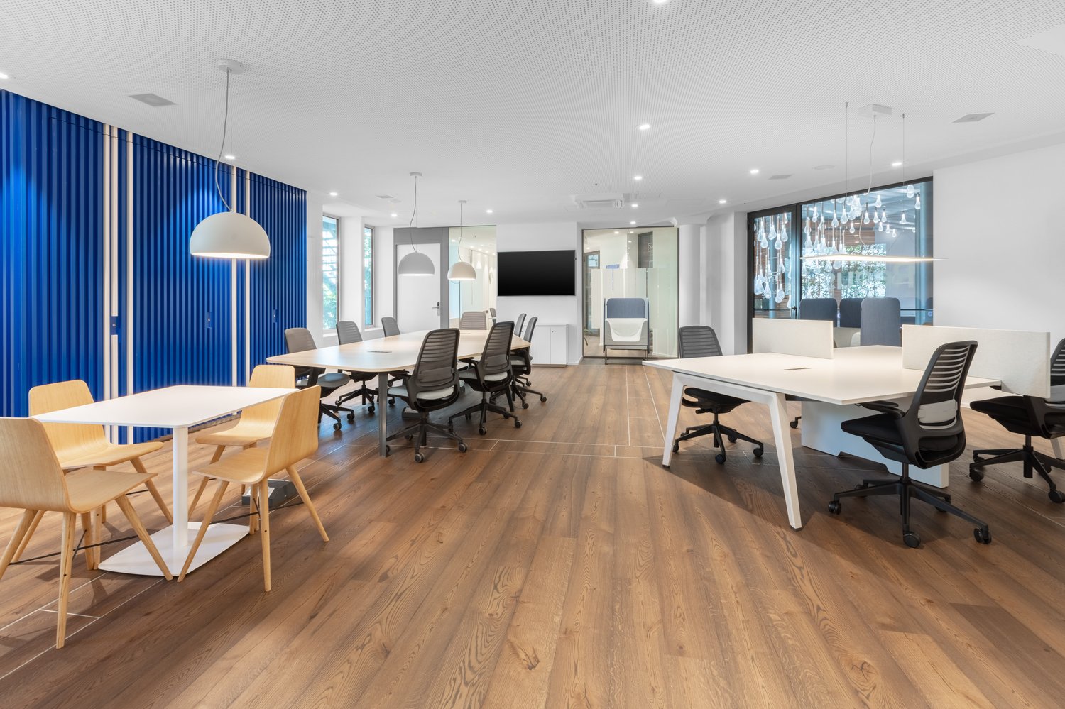120m² office