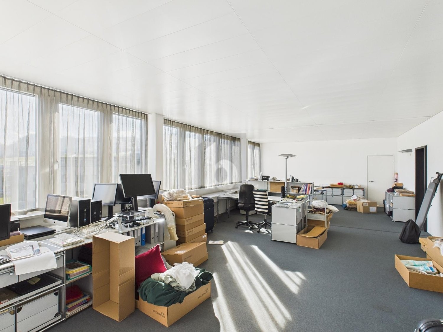 56m² office