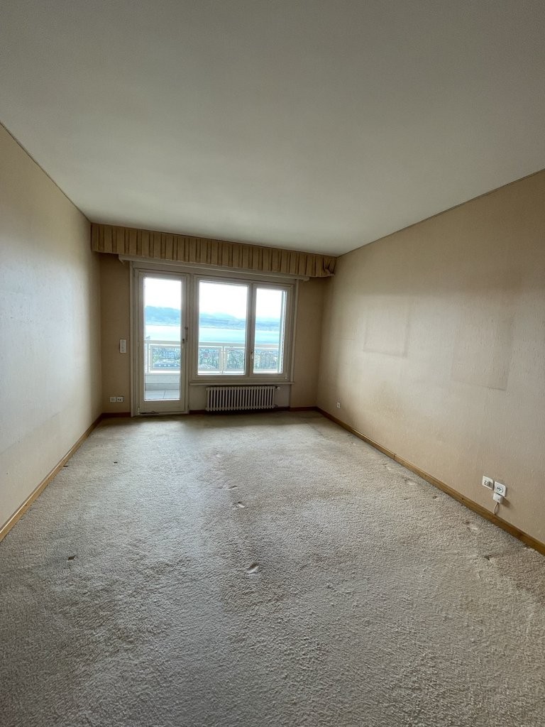 6 rooms apartment