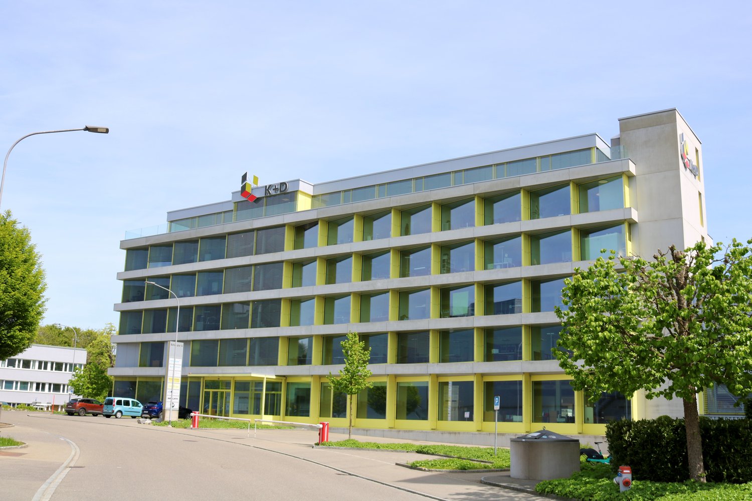 168m² office