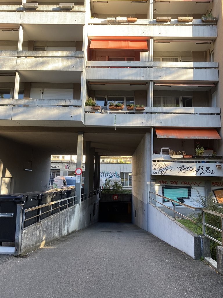 Underground slot