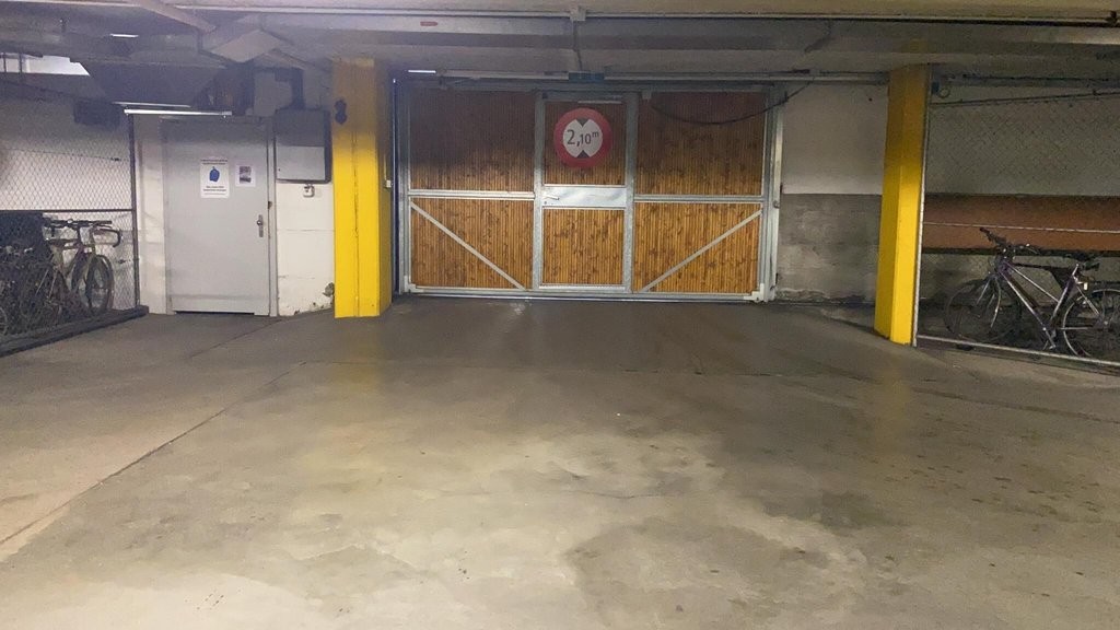 Underground slot