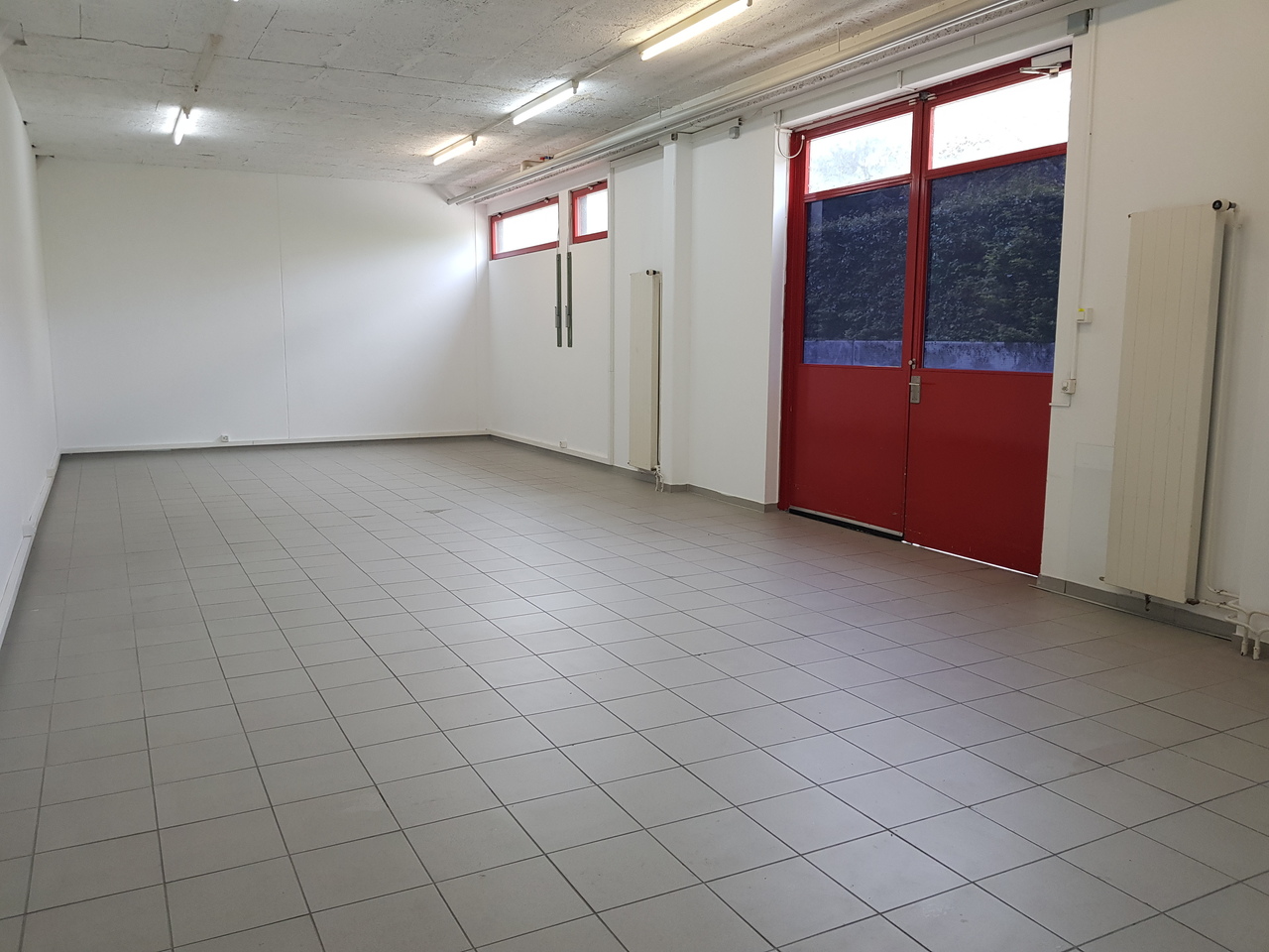 240m² commerciale